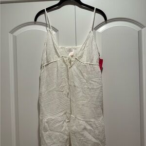 Xhilaration Textured White Top